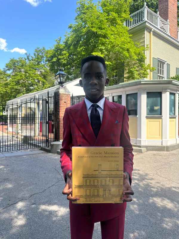 Dacyn Mofor presents Dress for Success at Gracie Mansion, NYC &mdash; in photos. &mdash; photo 1
