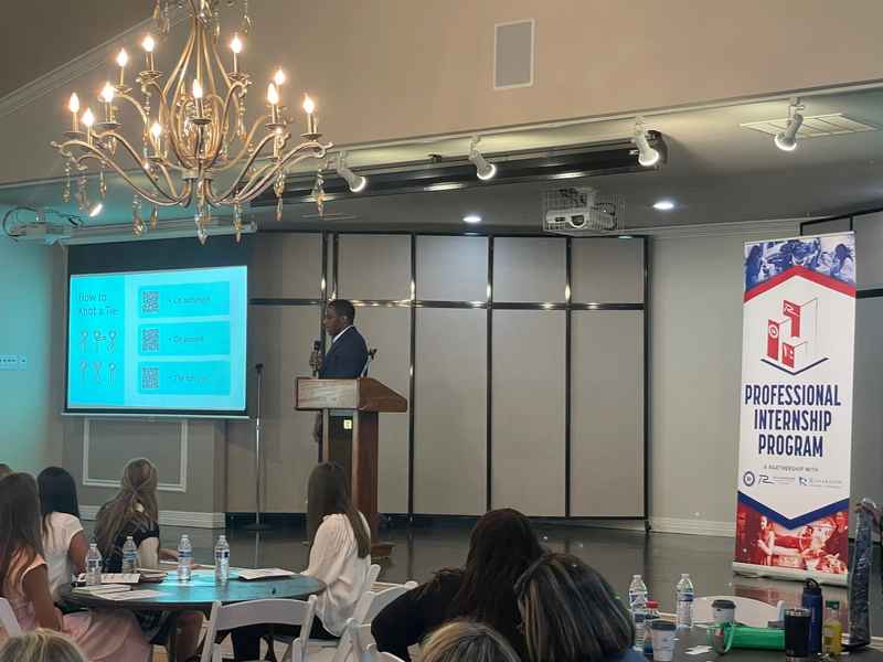 The August 20, 2024 Dress for Success workshop at the Richardson Woman's Club — in photos. — photo 1