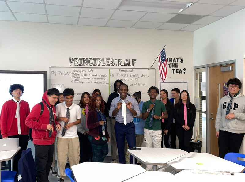 Dress for Success workshops across North Texas school districts — in photos. — photo 17