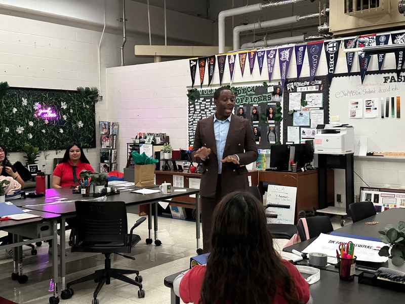 Dress for Success workshops across North Texas school districts — in photos. — photo 20