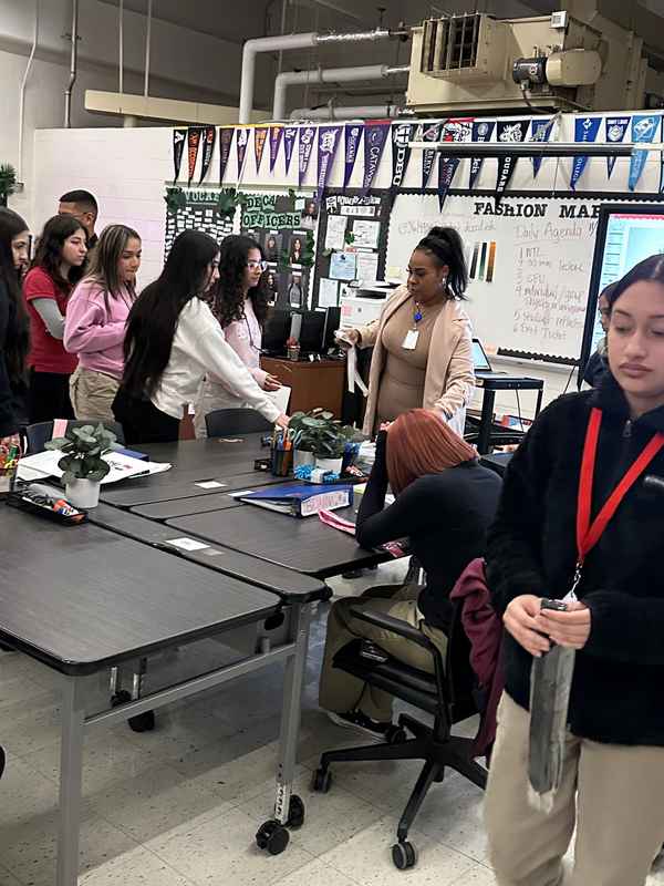 Dress for Success workshops across North Texas school districts — in photos. — photo 22